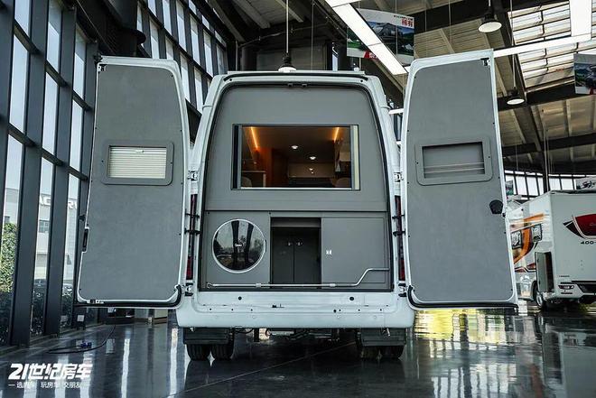 B型房车全能利器大驰房车大腕200F开元棋牌2598万起的“堆料王”!(图7) B型房车全能利器大驰房车大腕200F开元棋牌2598万起的“堆料王”!(图7)